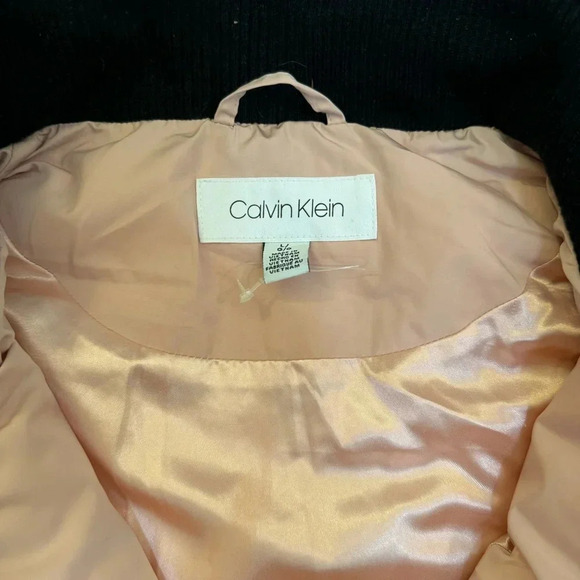 Calvin Klein Puffer Vest Performance Women’s Pink & Black Zip Up Jacket - Picture 9 of 9